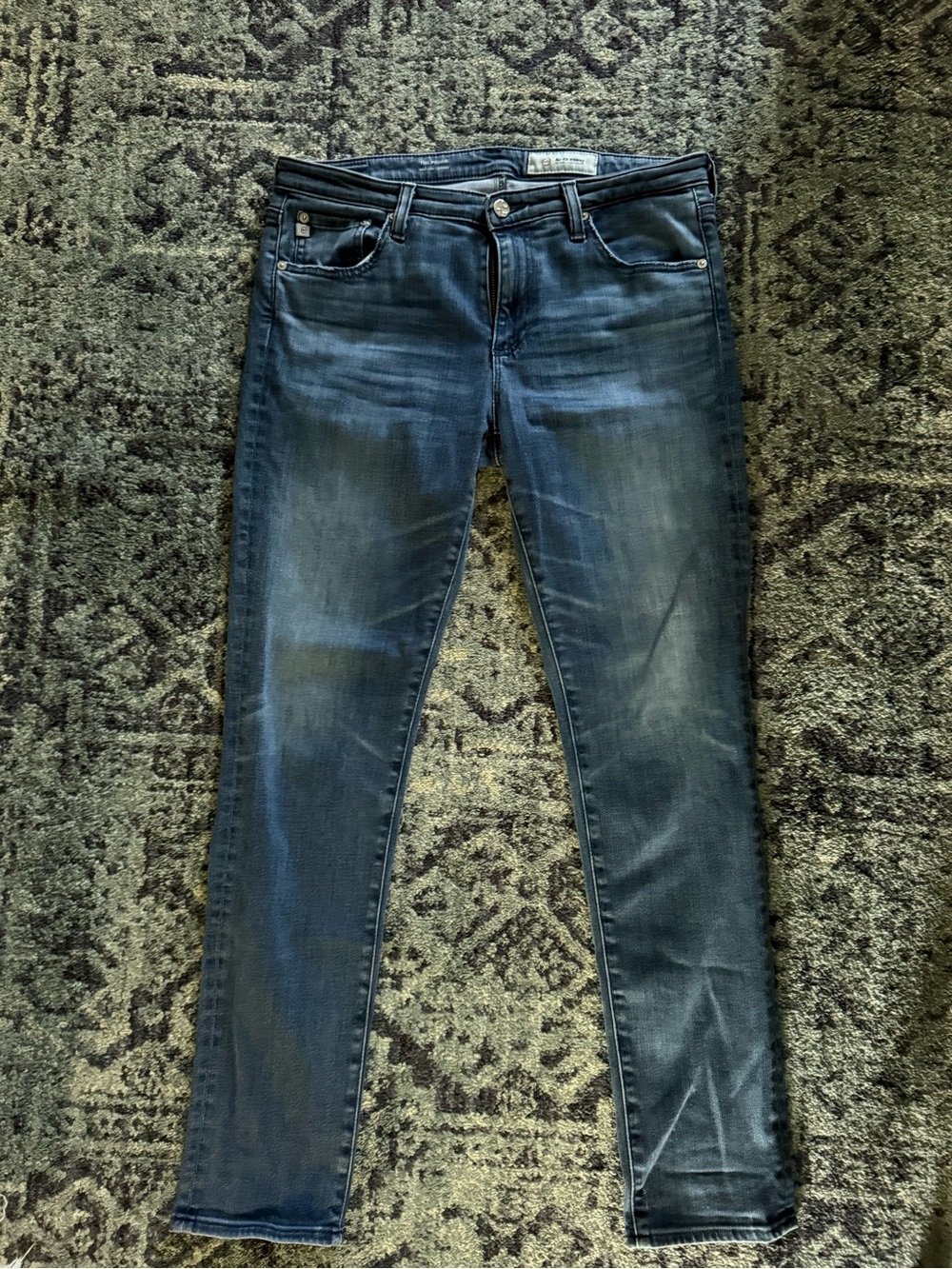 AG jeans size 30R mid rise